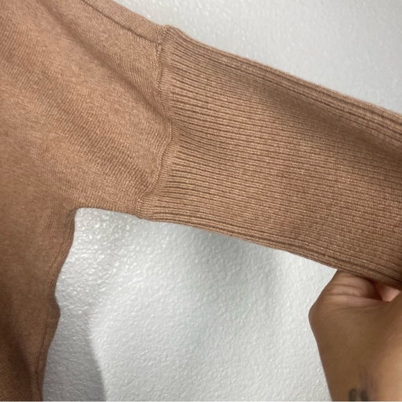 Matty M Women's Pullover 3/4 Sleeve V Neck Sweater Tan Medium Minimalist 6%wool - Picture 8 of 15